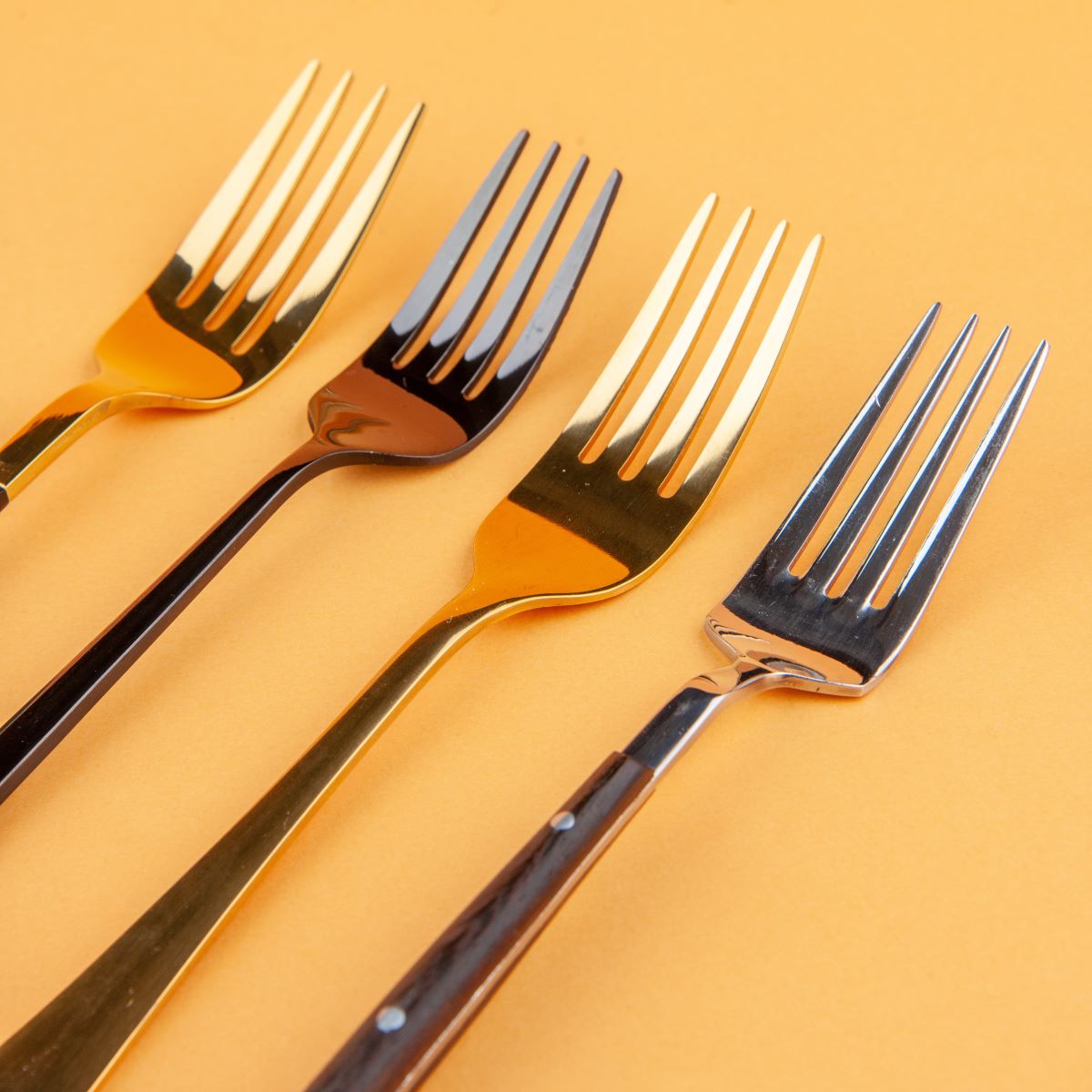 different coloured forks