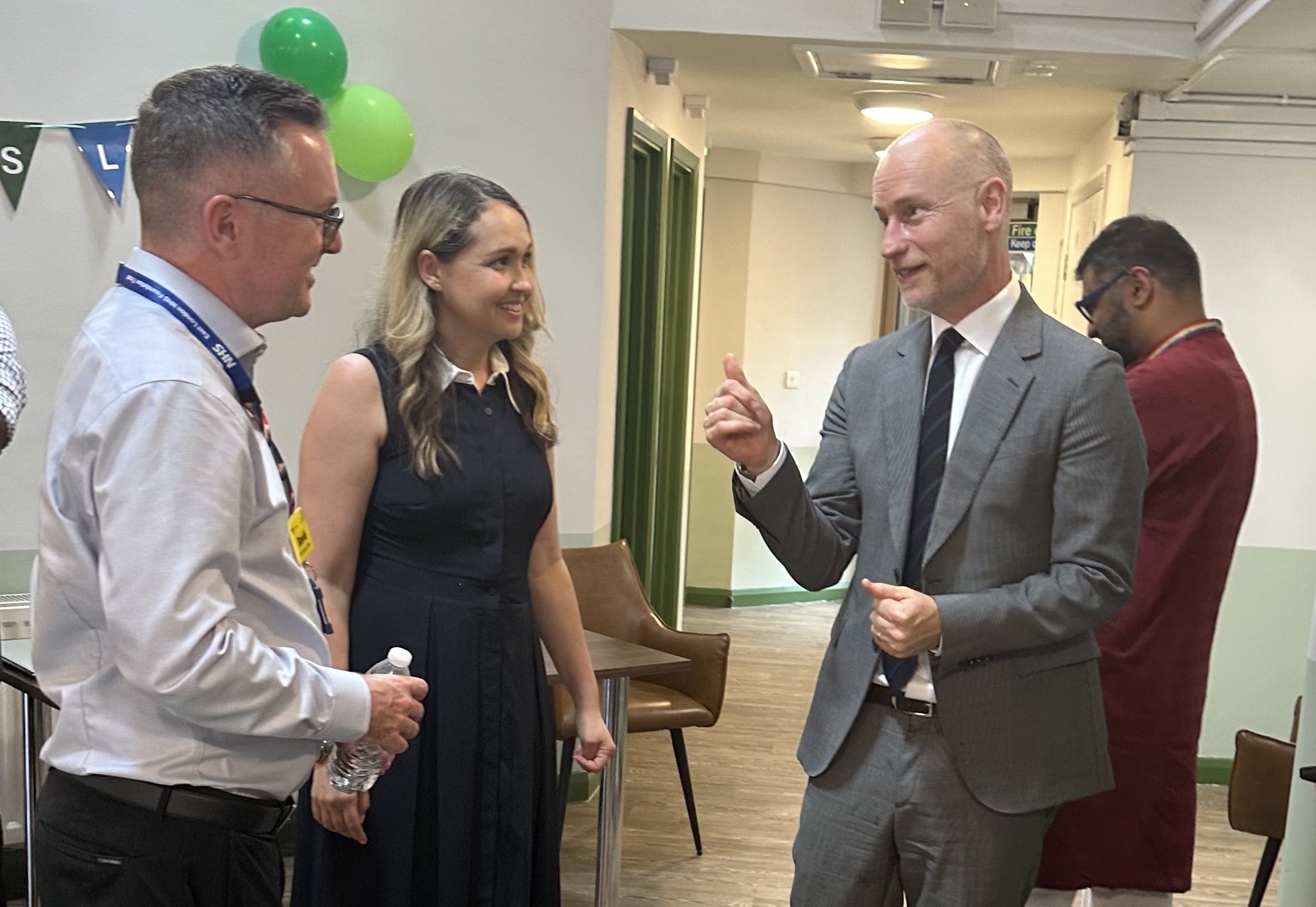 Minister of State for Care, Stephen Kinnock, speaking with ELFT's Chief Medical Officer David Bridle and Clinical Director for Tower Hamlets Adult Mental Health, Leah White. 